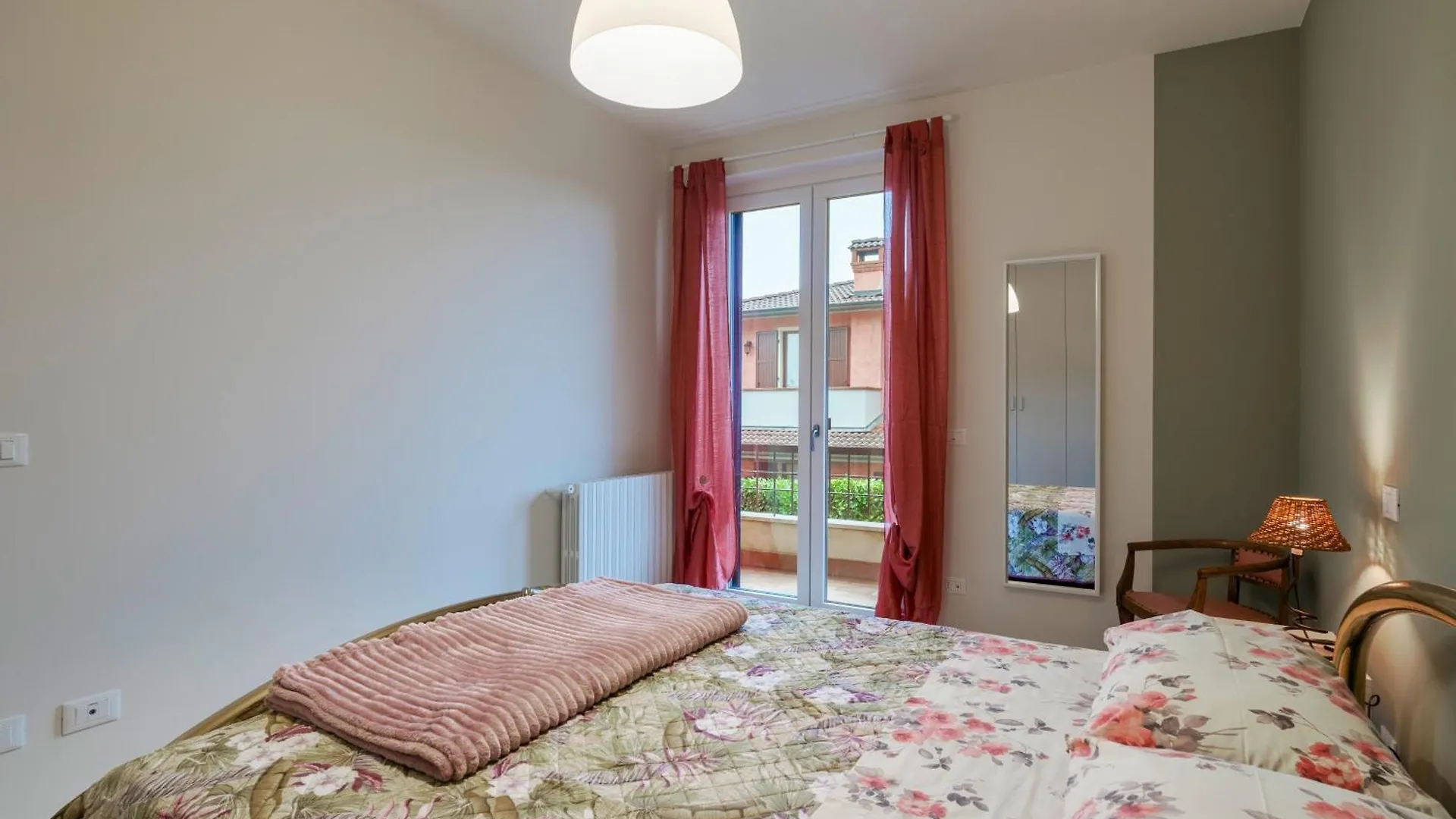 Apartamento Casa Attilia - Con Terrazza Wifi E Aria Condizionata Sirmione