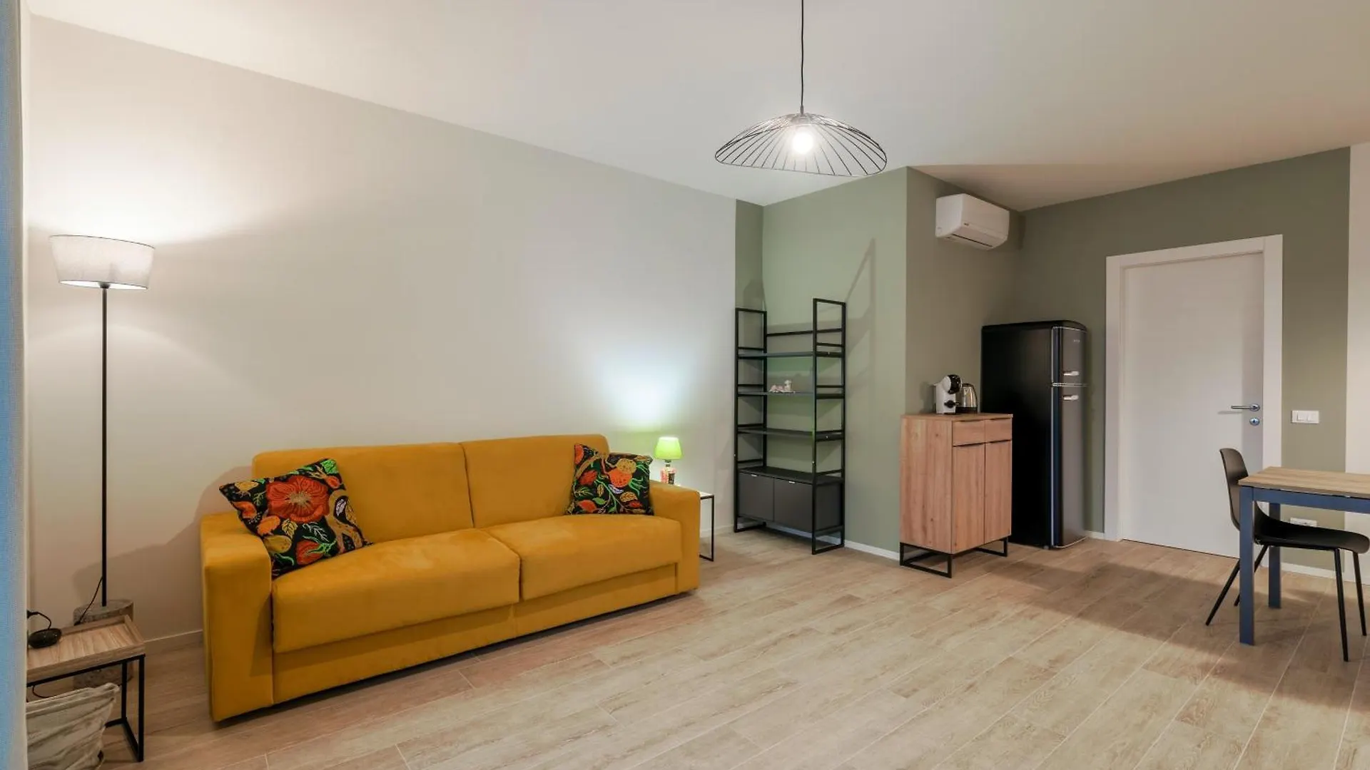 Apartamento Casa Attilia - Con Terrazza Wifi E Aria Condizionata Sirmione
