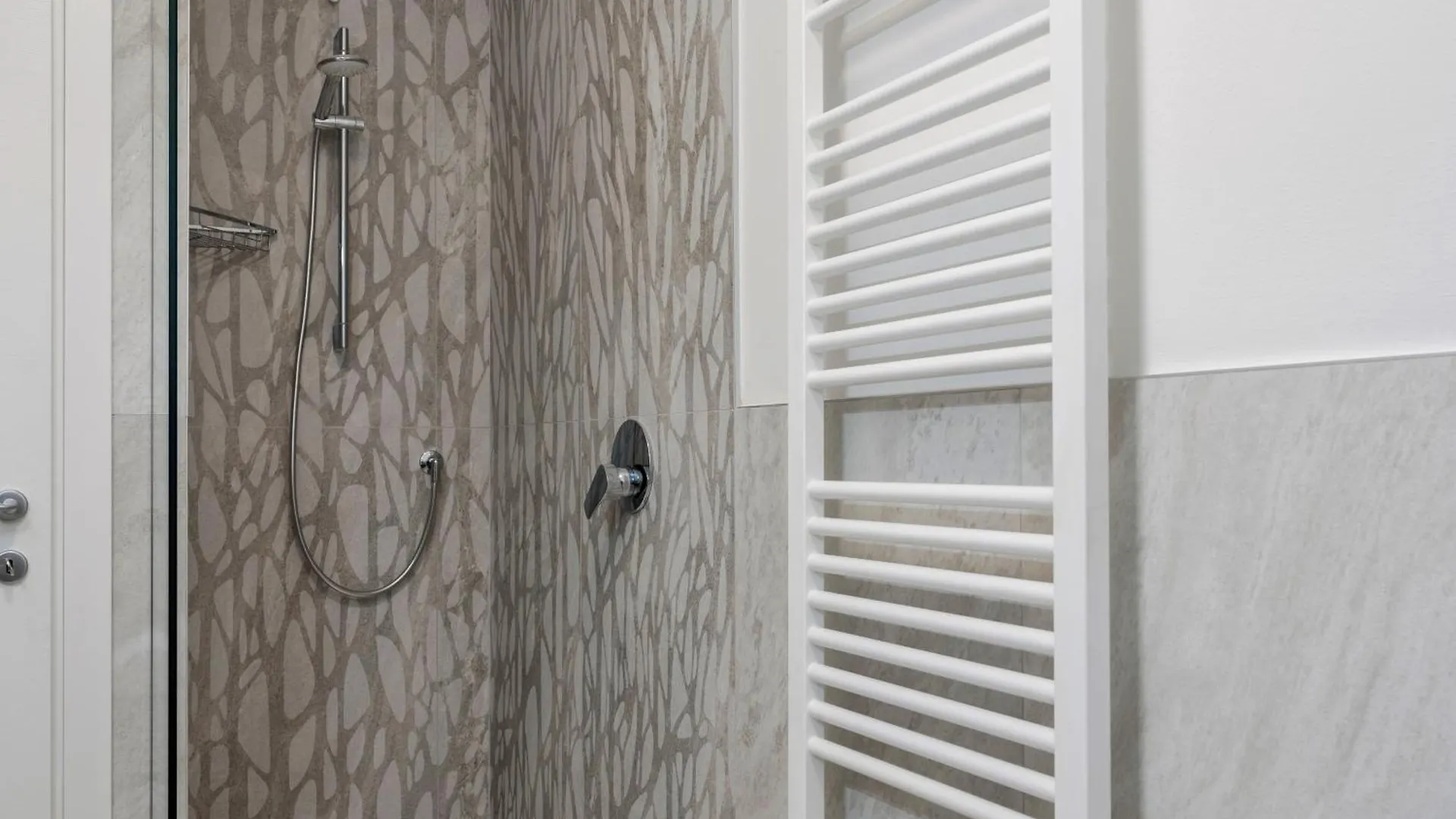 Apartamento Casa Attilia - Con Terrazza Wifi E Aria Condizionata Sirmione 0*,  Italia