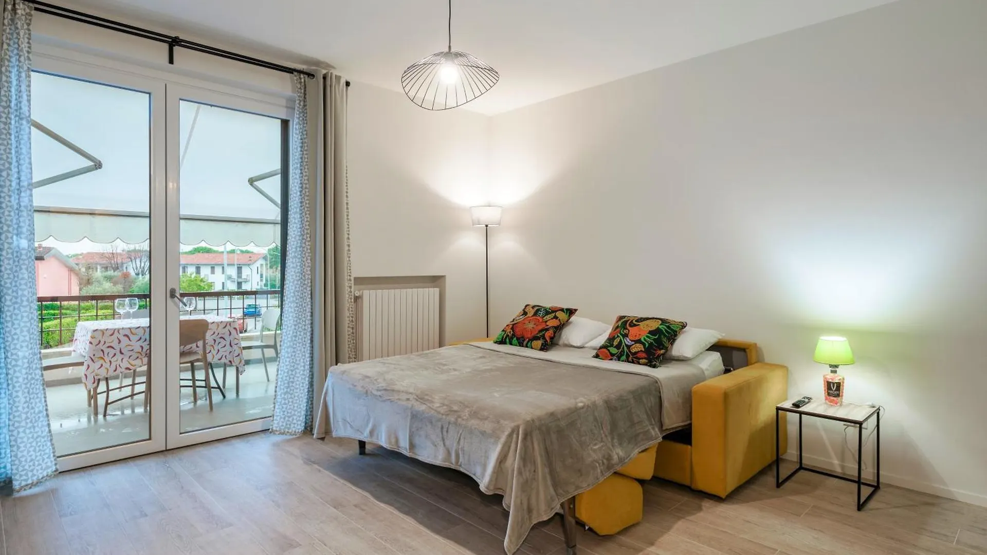 Apartamento Casa Attilia - Con Terrazza Wifi E Aria Condizionata Sirmione