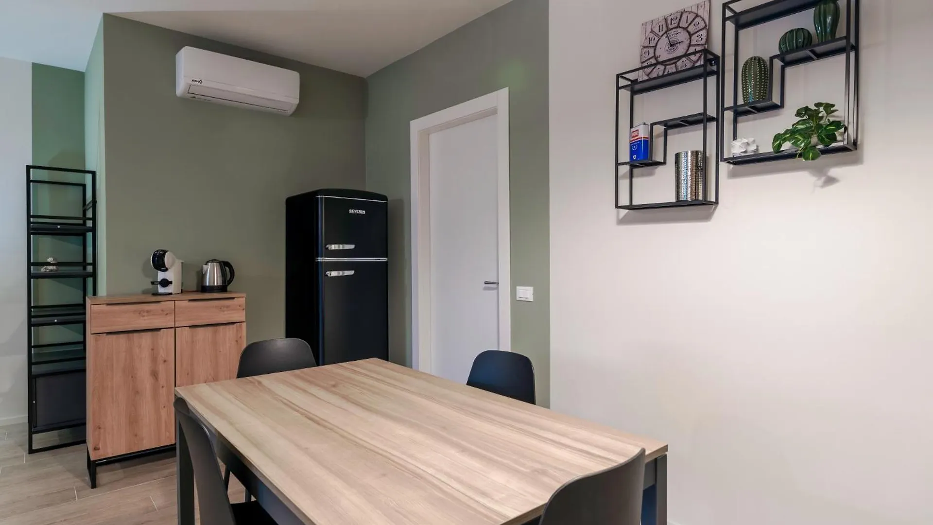 Apartamento Casa Attilia - Con Terrazza Wifi E Aria Condizionata Sirmione Italia